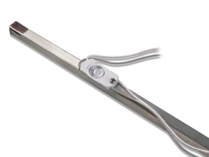Patriot™ Stik XL linear lighting assembly with an attached single-lens LED module.